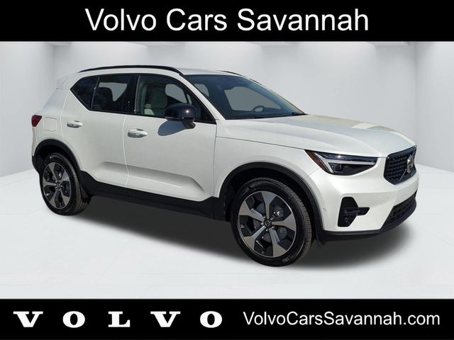 Crystal White 2026 Volvo XC40 SUV / Crossover All-Wheel Drive Automatic