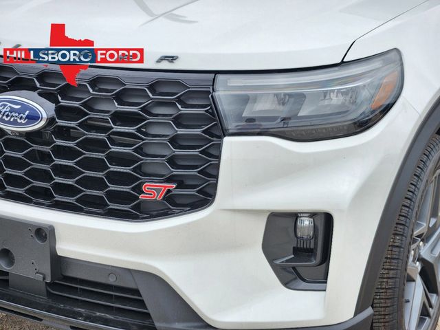 2025 Star White Metallic Tri-Coat Ford Explorer ST 4X4 SUV