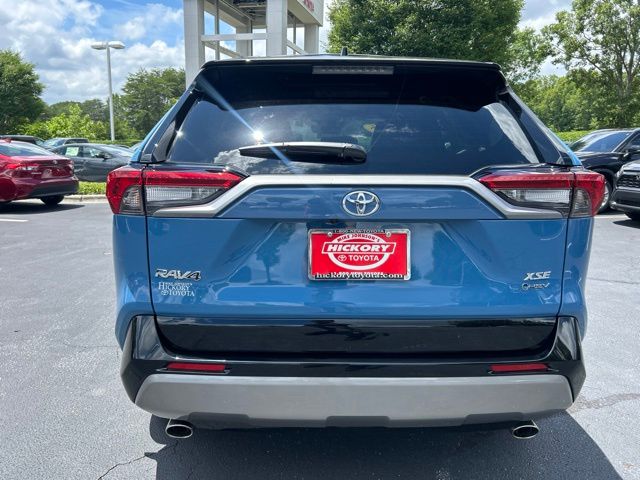 2025 Toyota RAV4 XSE - Photo 8