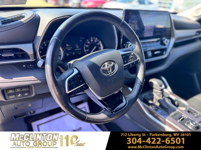 2020 White Toyota Highlander Limited AWD SUV