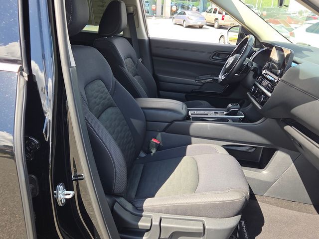 Used 2025 Nissan Pathfinder SUV