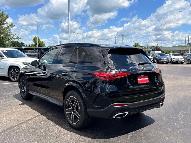 New 2026 Black Mercedes-Benz GLC 300 image 8