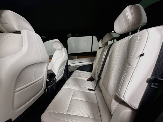 New 2027 Cadillac VISTIQ SUV