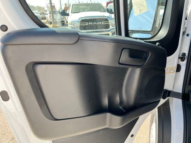 2024 Ram ProMaster 1500 Low Roof 18