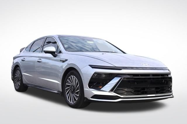 2025 Hyundai Sonata Hybrid Limited FWD
