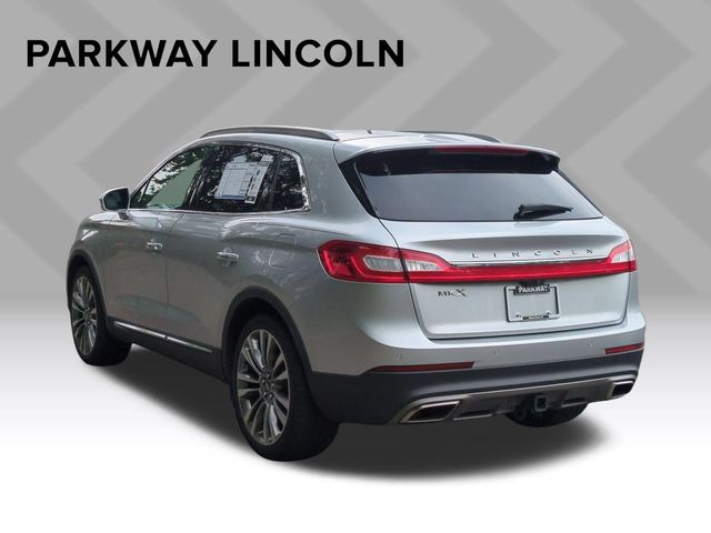 Used 2016 Silver Lincoln Reserve image 3