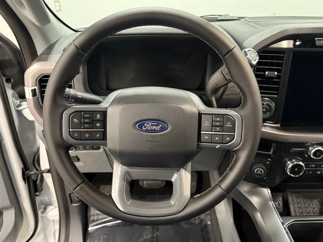 2025 Ford F-150 XLT photo