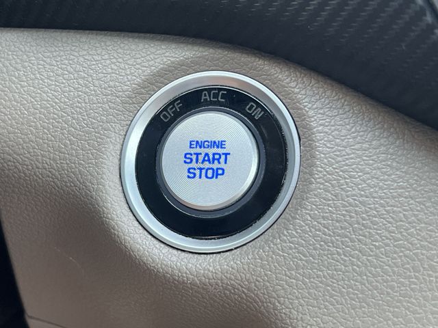 Used 2019 White Hyundai Sport image 25