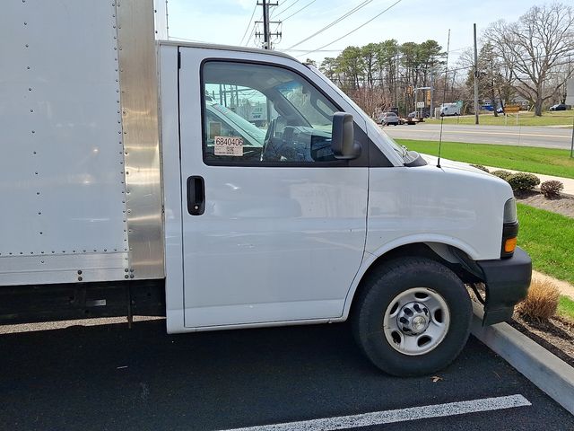 2021 Chevrolet Express 3500 Thumbnail