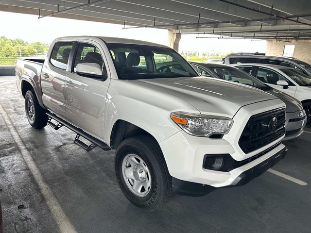 Super White 2018 Toyota Tacoma Pickup Truck Four-Wheel Drive 6-Speed Automatic