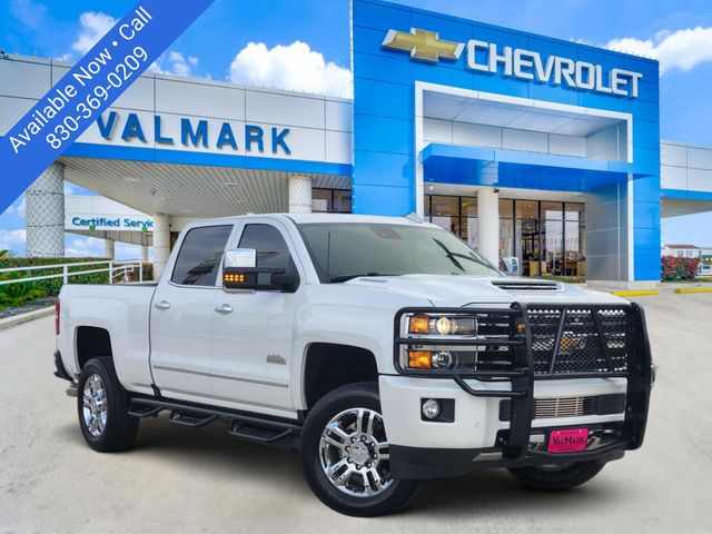 White (Iridescent Pearl Tricoat) 2019 Chevrolet Silverado 2500HD Pickup Truck Four-Wheel Drive 6-Speed Automatic