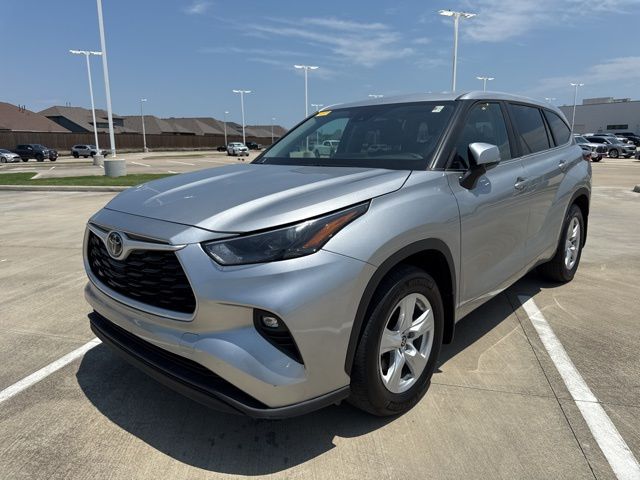 2023 Toyota Highlander LE