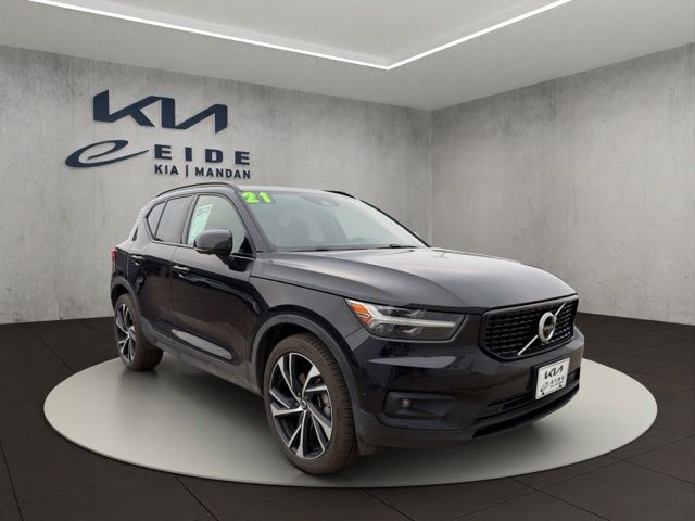 2021 Volvo XC40 T5 R-Design AWD