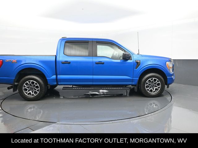 View vehicle photo 4