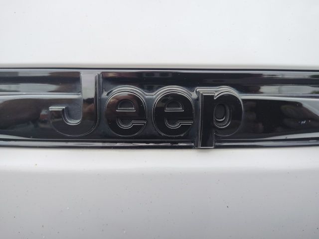 Used 2023 White Jeep Limited image 32