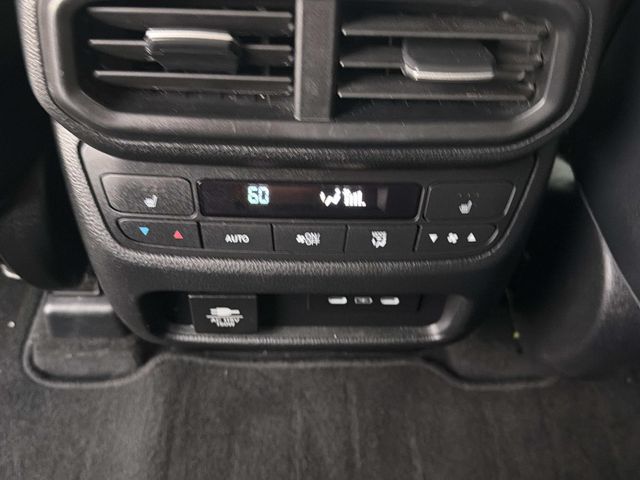 Used 2025 Honda Pilot SUV