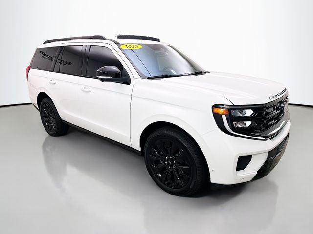 White Metallic 2025 Ford Expedition Platinum 4WD SUV / Crossover Four-Wheel Drive Automatic