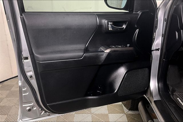 Used 2017 Toyota Tacoma For Sale in OLIVE BRANCH, MS