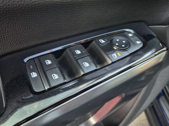 Used 2023 Blue Nissan SL image 13