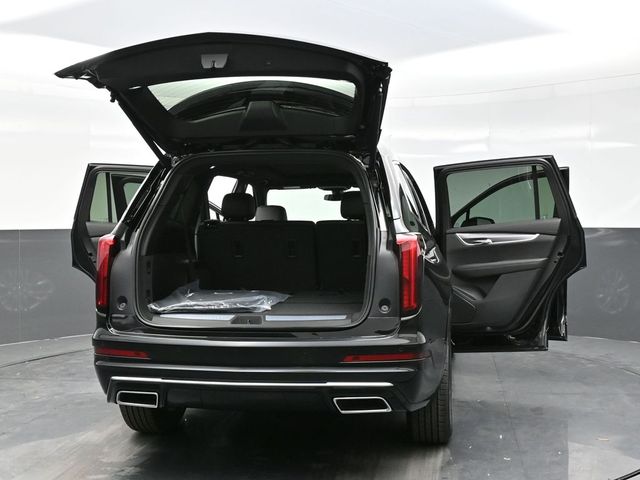 2025 Cadillac XT6 Luxury photo