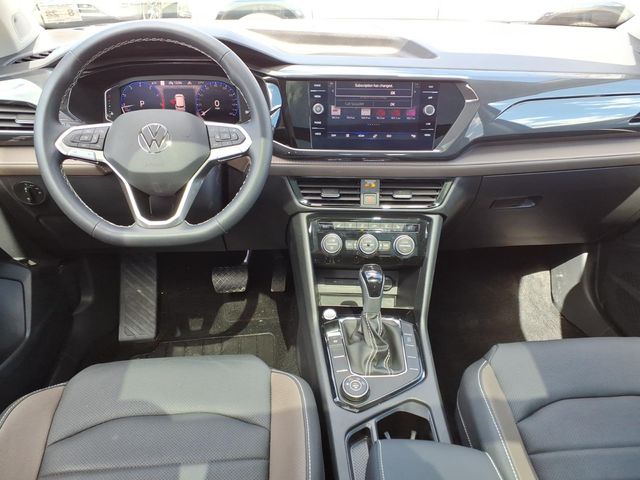2023 Volkswagen Taos - Image 12