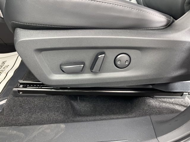 2025 Everest White Pearl Tricoat Nissan Murano SL AWD SUV
