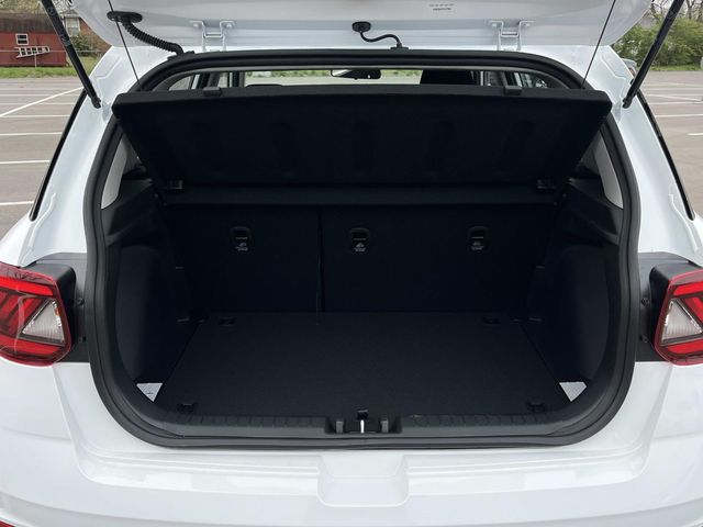 new 2026 Hyundai Venue car, priced at $24,611