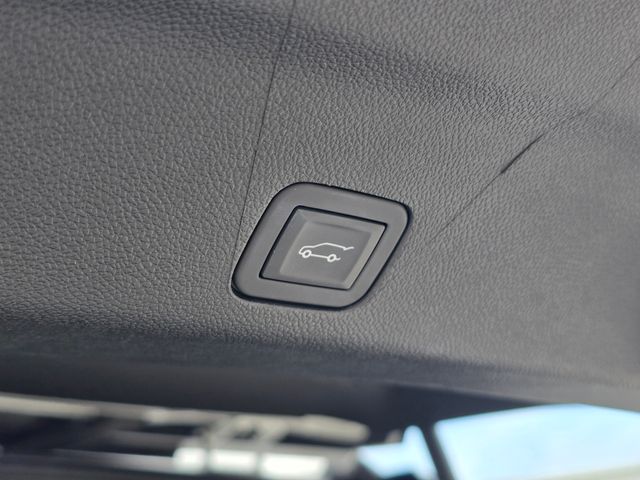 2025 Chevrolet Tahoe Premier:C02748