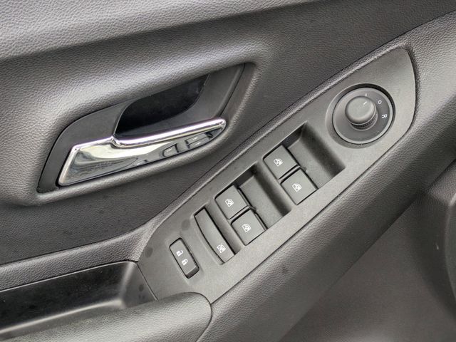 Used 2020 Chevrolet Trax LS 4D Sport Utility
