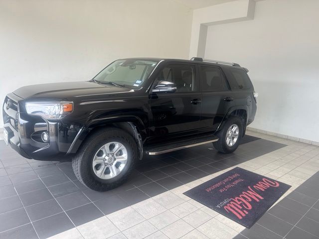 Midnight Black Metallic 2022 Toyota 4Runner SUV / Crossover Four-Wheel Drive 5-Speed Automatic