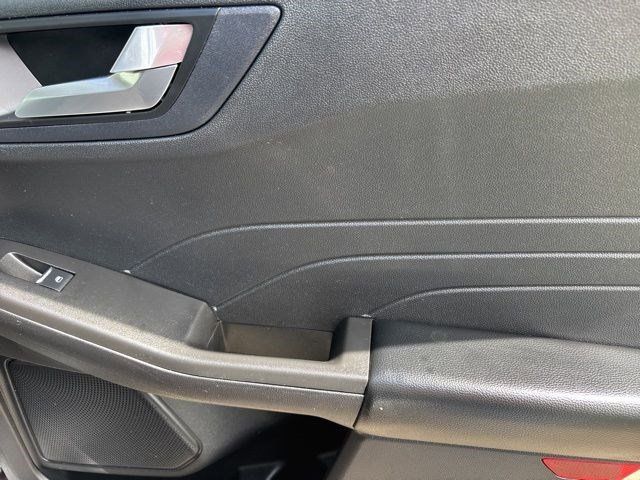 2021 Ford Escape SE photo