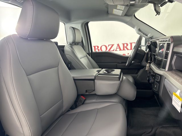 2024 Oxford White Ford Super Duty F-350 SRW XL RWD Truck