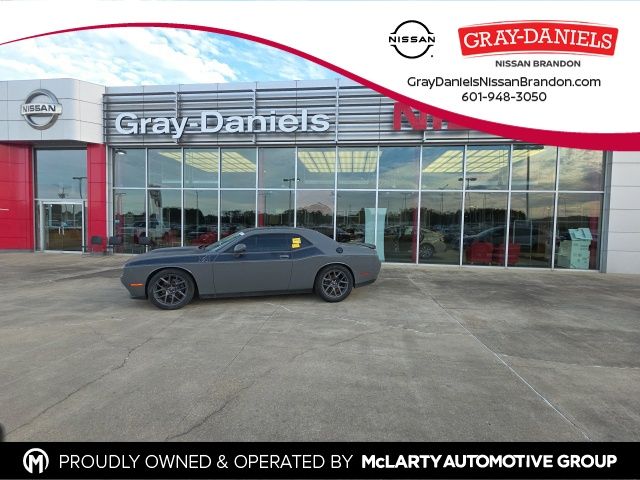 Destroyer Gray Clearcoat 2017 Dodge Challenger R/T RWD Coupe Rear-Wheel Drive 6-Speed Manual