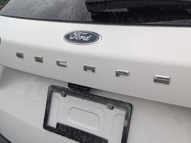 2020 Ford Escape - Image 10