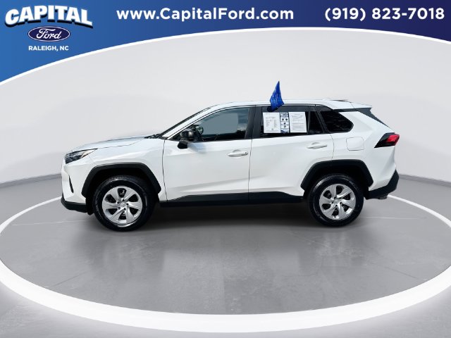 Used 2025 Ice Toyota LE image 5