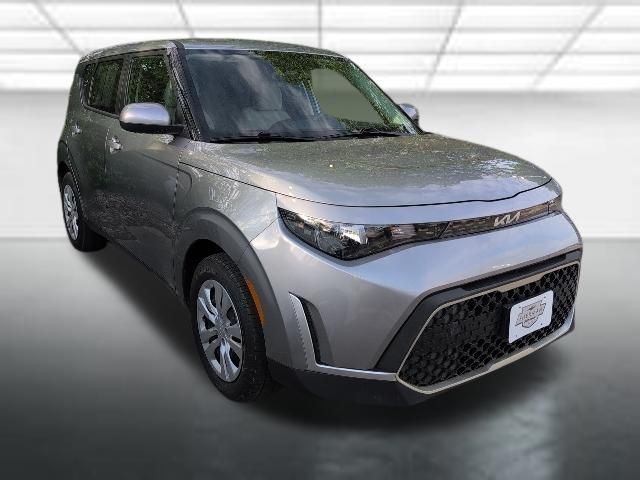Steel Gray 2025 Kia Soul LX FWD SUV / Crossover Front-Wheel Drive Continuously Variable Transmission