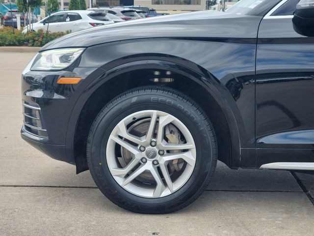 2018 Audi Q5 2.0T Black at Autostrade