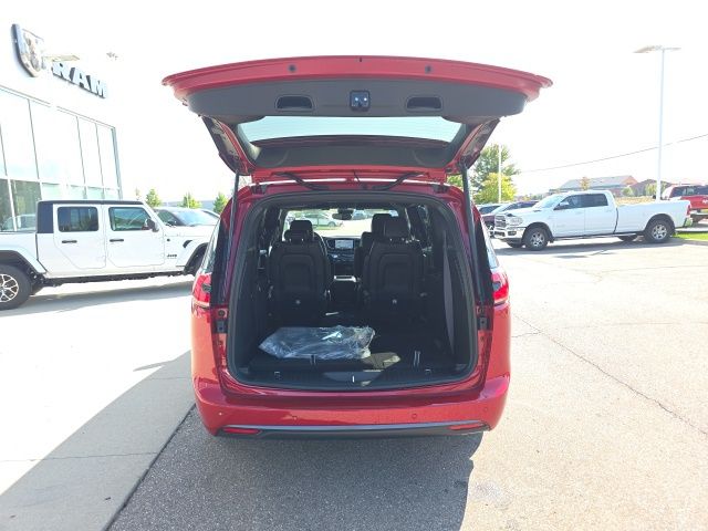 2026 Chrysler Pacifica Select - Pr6 exterior view 9