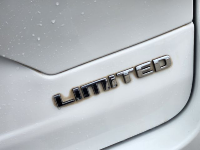 2023 Jeep Grand Cherokee Limited White at DeMontrond Gulf Freeway