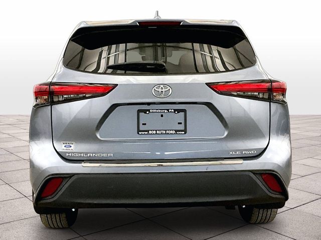 2020 Toyota Highlander XLE Silver at Bob Ruth Ford