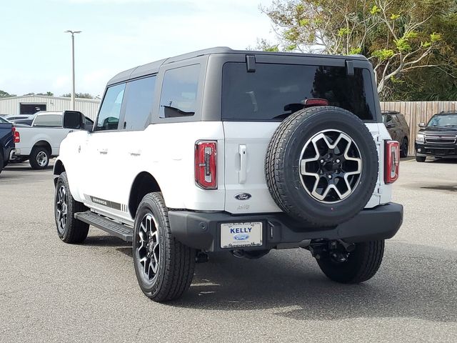 2024 Ford Bronco Outer Banks 9