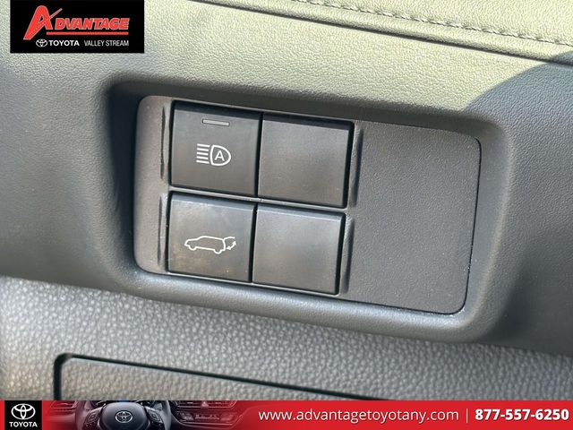 Used 2021 Toyota Highlander SUV