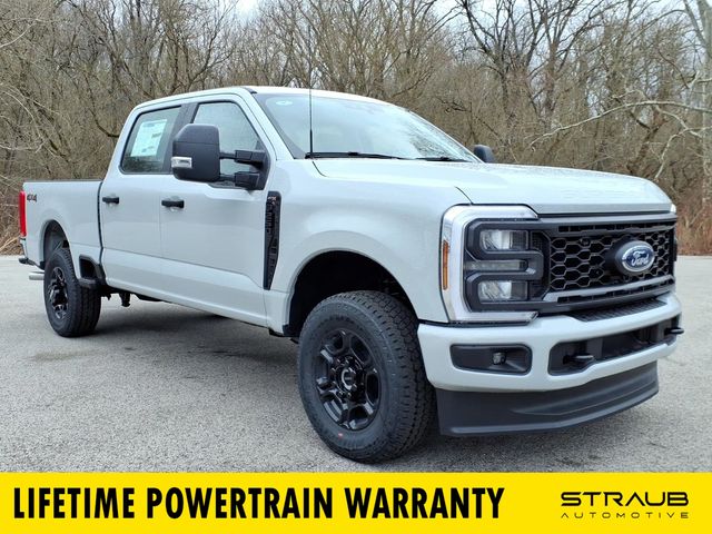 Avalanche 2026 Ford F-250 Super Duty XL Crew Cab 4WD Pickup Truck Four-Wheel Drive Automatic