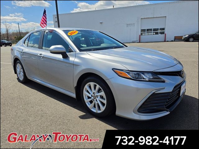Silver 2024 Toyota Camry LE FWD Sedan Front-Wheel Drive 8-Speed Automatic