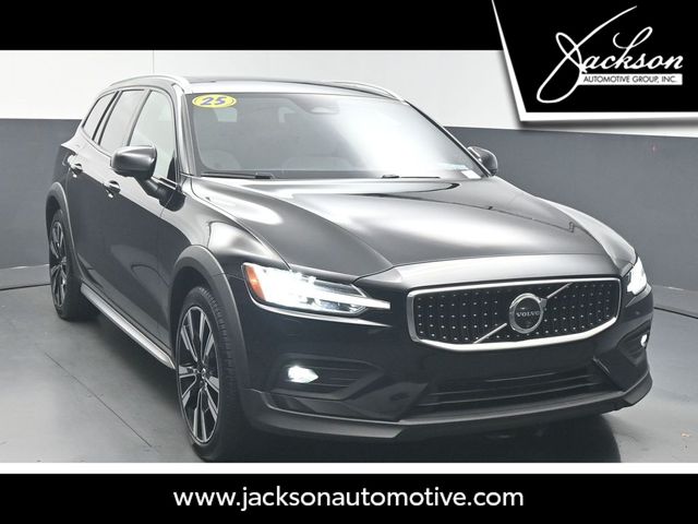 2025 Volvo V60 Cross Country B5 Ultra AWD