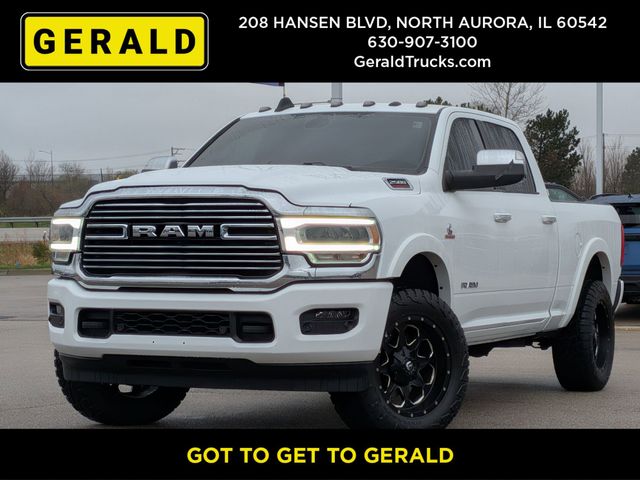 Bright White Clearcoat 2022 RAM 2500 Laramie Crew Cab 4WD Pickup Truck Four-Wheel Drive 6-Speed Automatic
