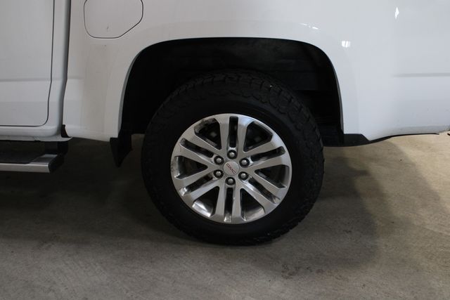 Used 2018 White GMC SLT image 28