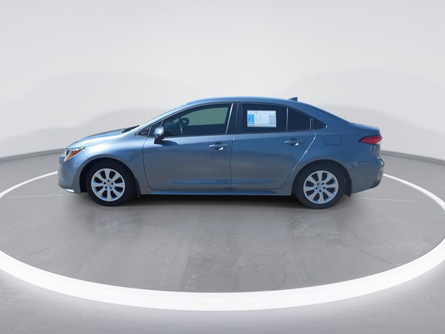 Used 2025  Toyota LE image 5