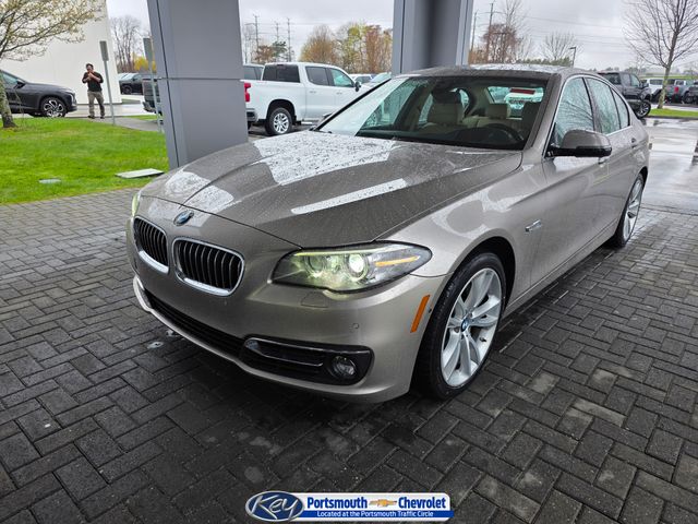 Silver Metallic 2016 BMW 5 Series Sedan Rear-Wheel Drive 8-Speed Automatic