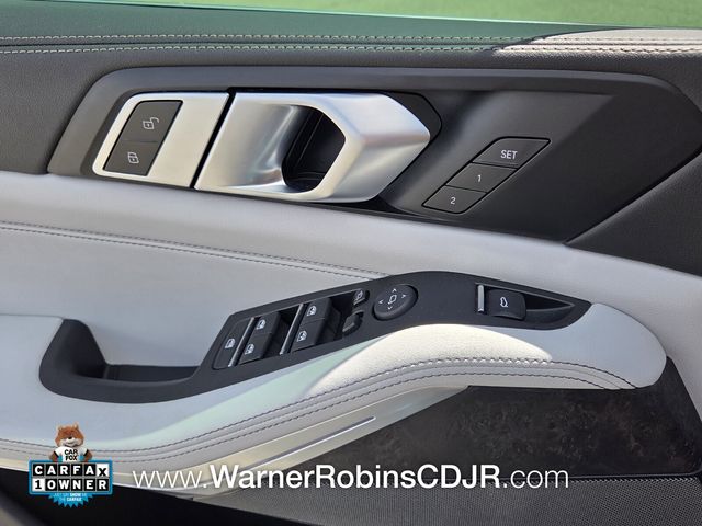 Used 2025 Blue BMW sDrive40i image 31